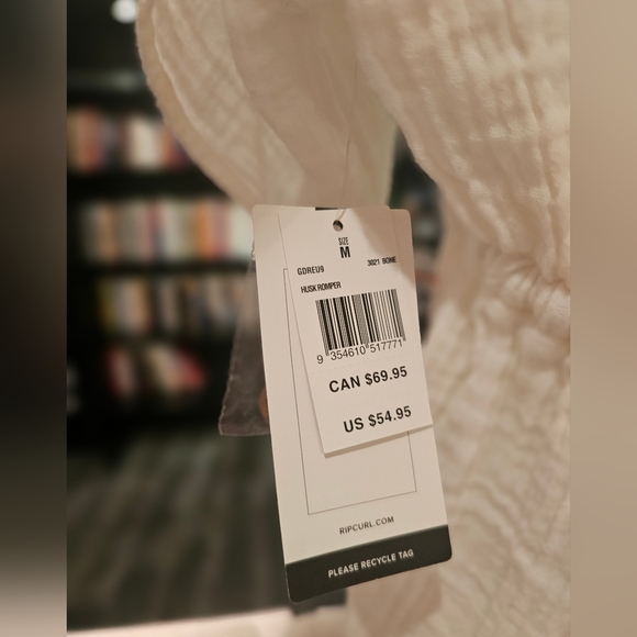 Brand New Rip Curl Romper, 100% cotton, white, NWT, coverup, M - Picture 7 of 10